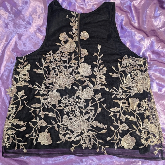 Sunday In Brooklyn Sleeveless Black With Gold Embroidered Roses Blouse - Picture 4 of 6